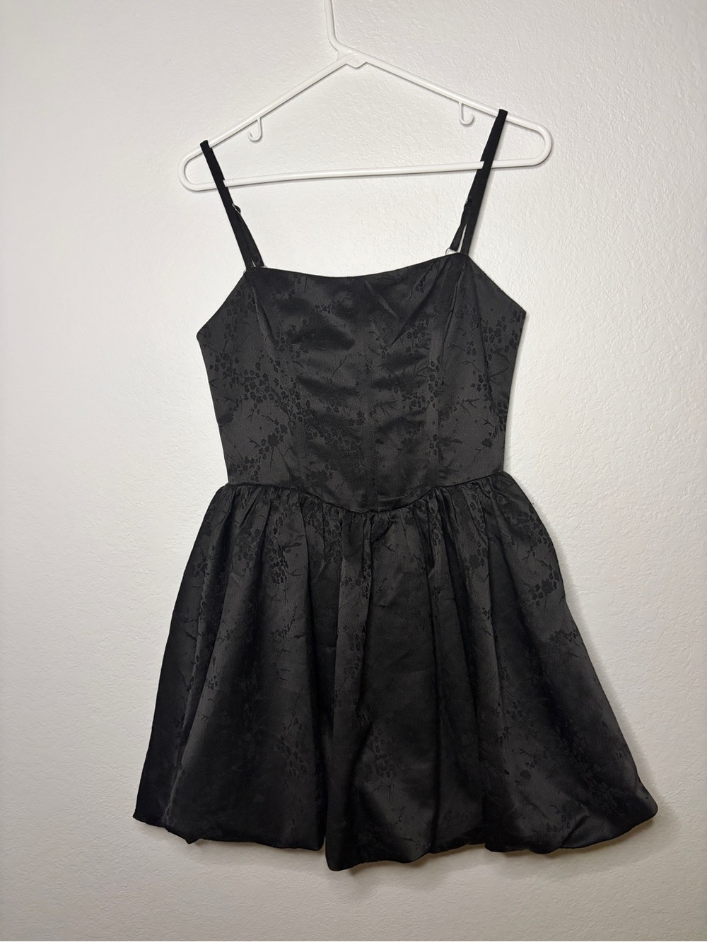 All in Favor Black Spaghetti-Strap Mini Dress Bubble Hem Small